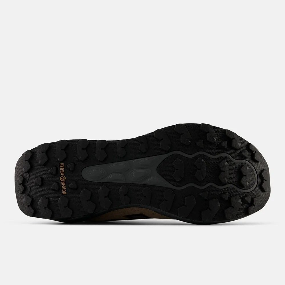 Tênis New Balance Fresh Foam Garoe V2 - masculino - marrom e preto Marrom 3