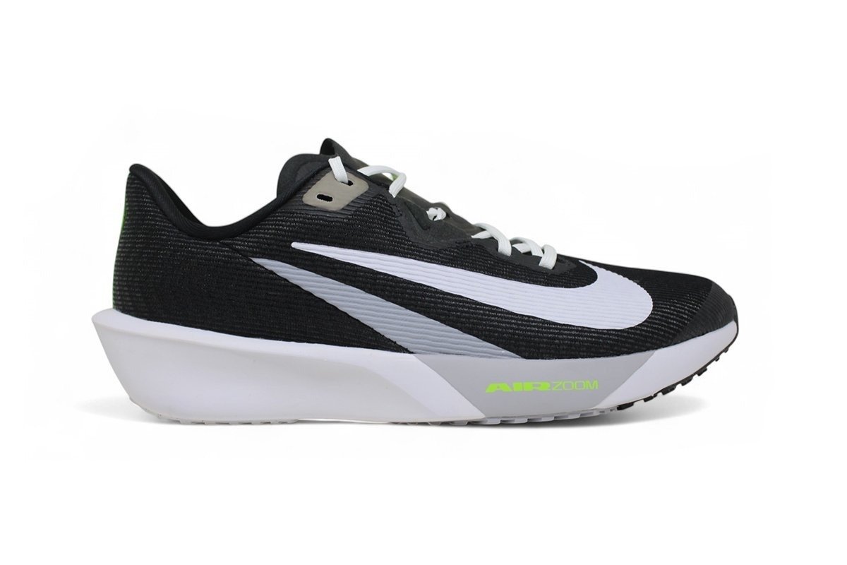 Tenis Nike Air Zoom Rival Fly 4 - masculino - preto e branco