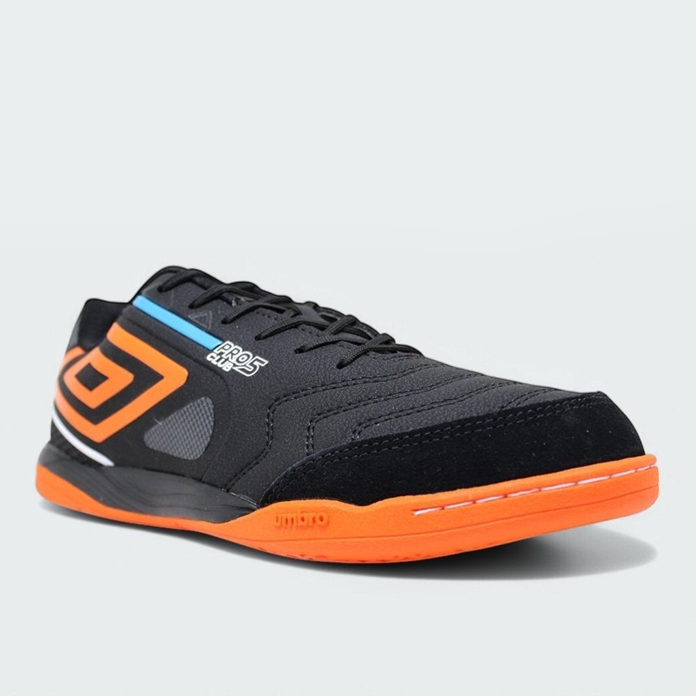Chuteira Futsal Umbro Pro 5 Bump Club - masculino - preto e laranja Preto 2