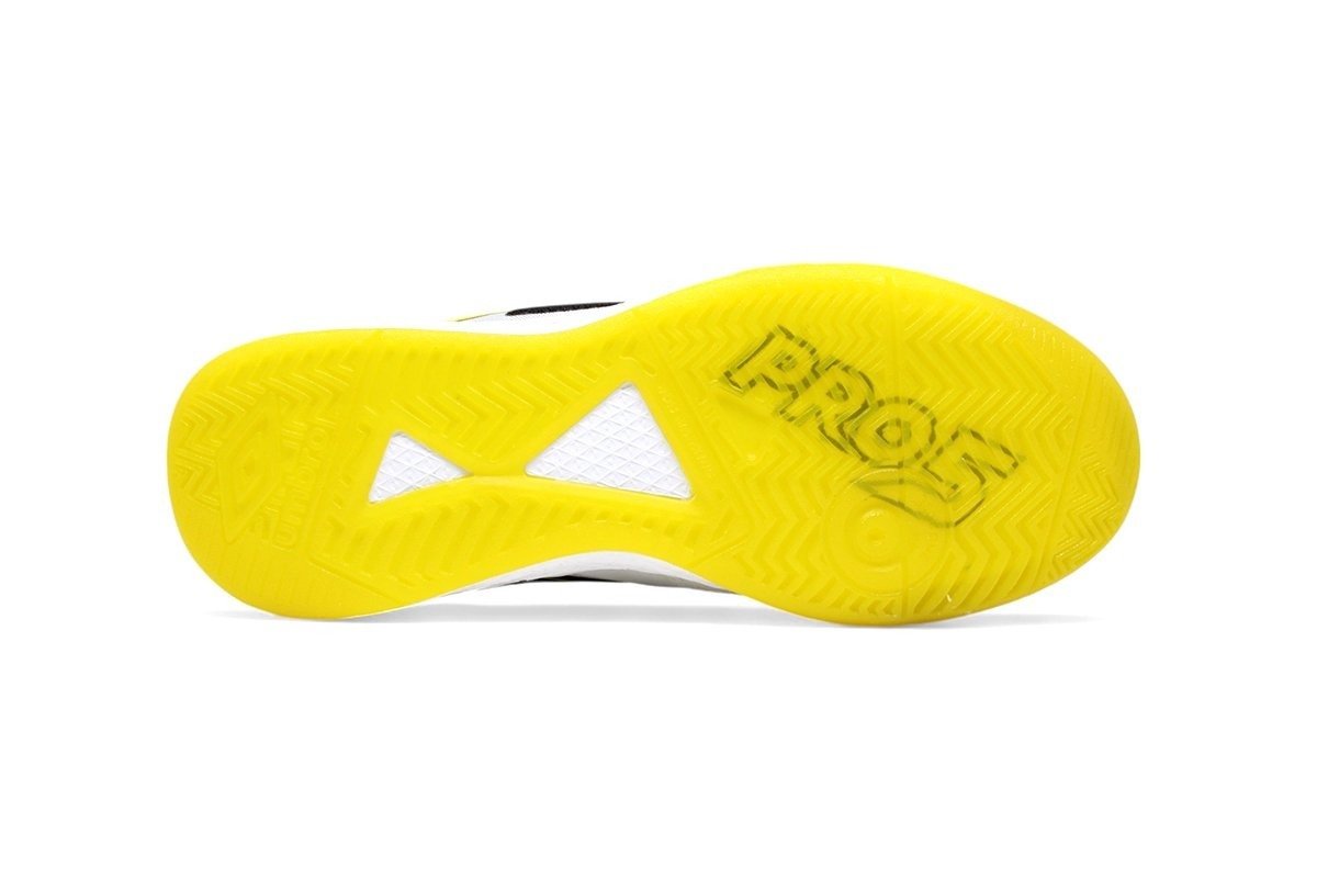 Tenis futsal Umbro Pro 5 Bump - unissex - branco e amarelo Branco 4