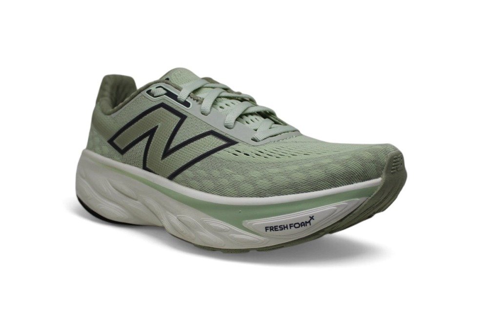 Tenis New Balance Fresh Foam X 1080 V14 - feminino - verde e branco Verde 2