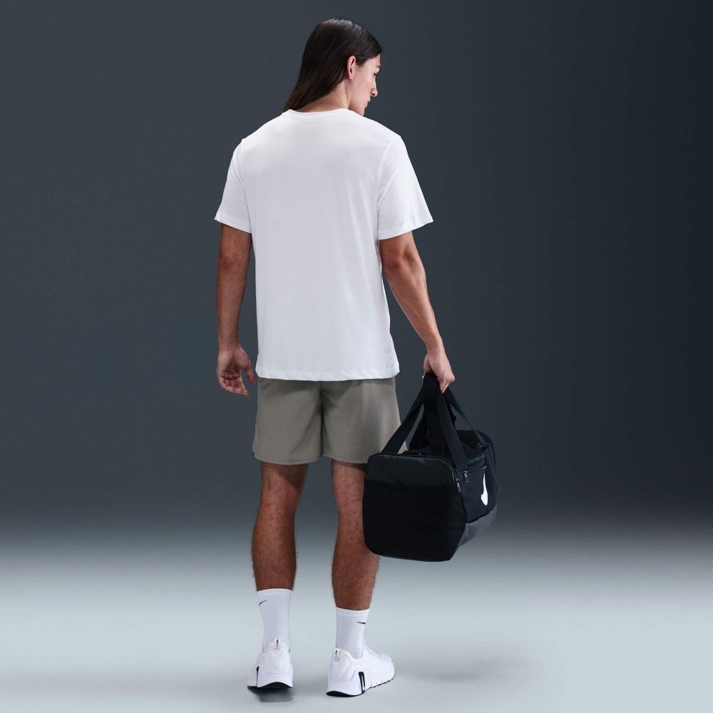 Camiseta Nike Dri-Fit Fitness - masculino - branco e preto Branco 5