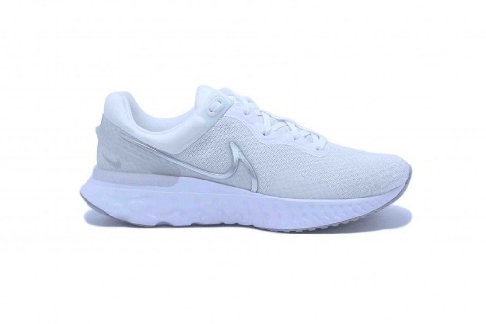 Tenis Nike React Miler 3 - feminino - branco