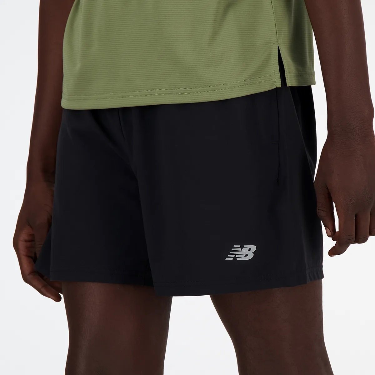 Bermuda New Balance Sport Essentials 2 In 1 - masculino - preto e branco Preto 4