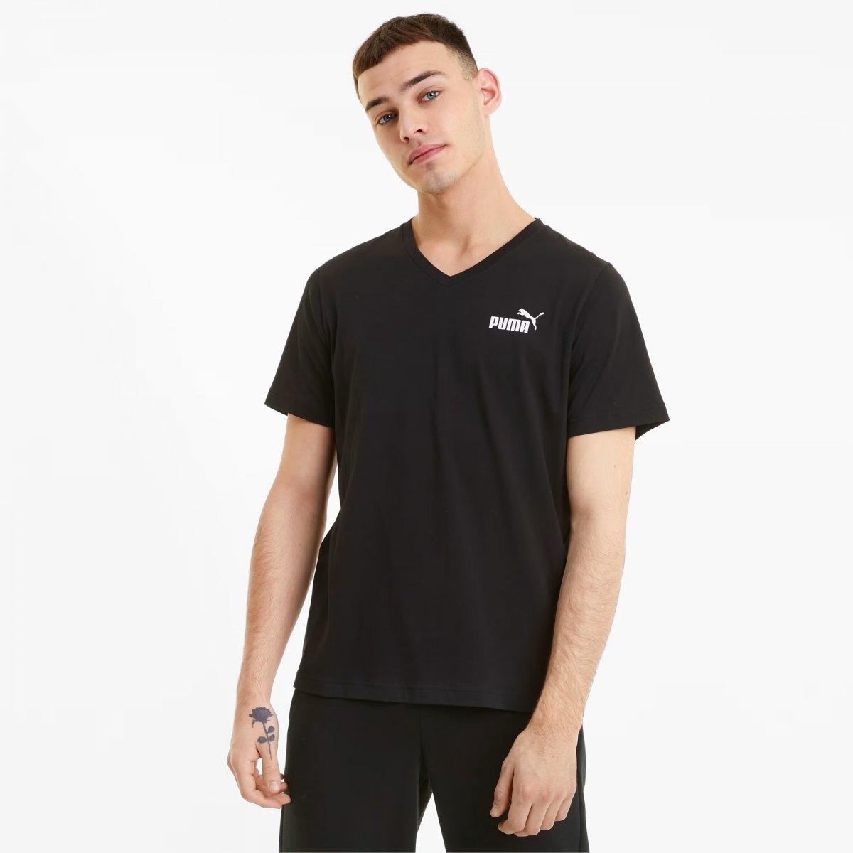 Camiseta Puma Essentials - masculino - preto
