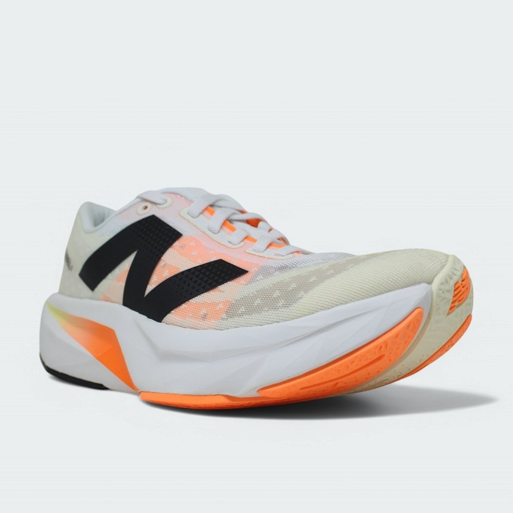 Tenis New Balance Rebel V4 - feminino - branco e laranja Bege 2