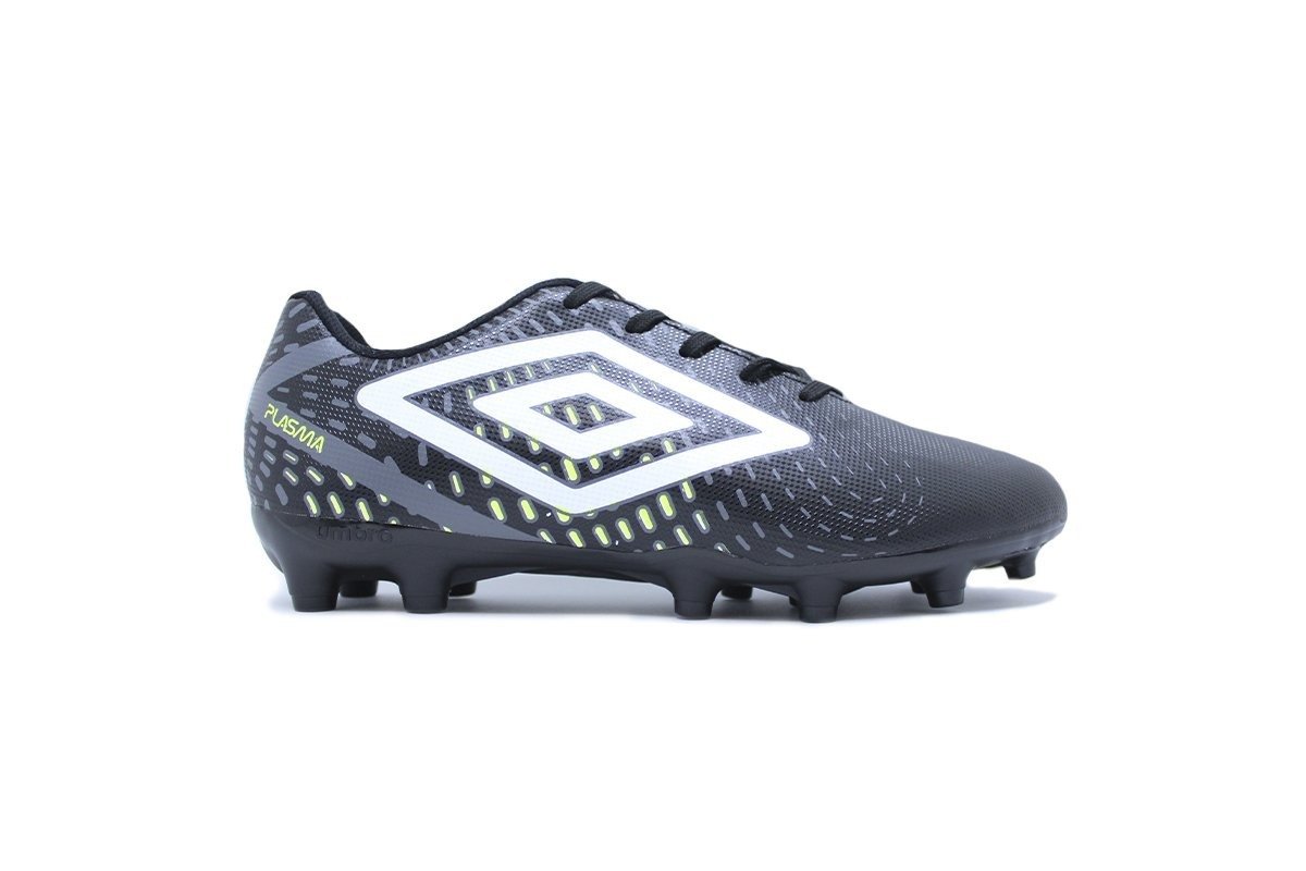 Chuteira campo Umbro Plasma - unissex - preto e amarelo