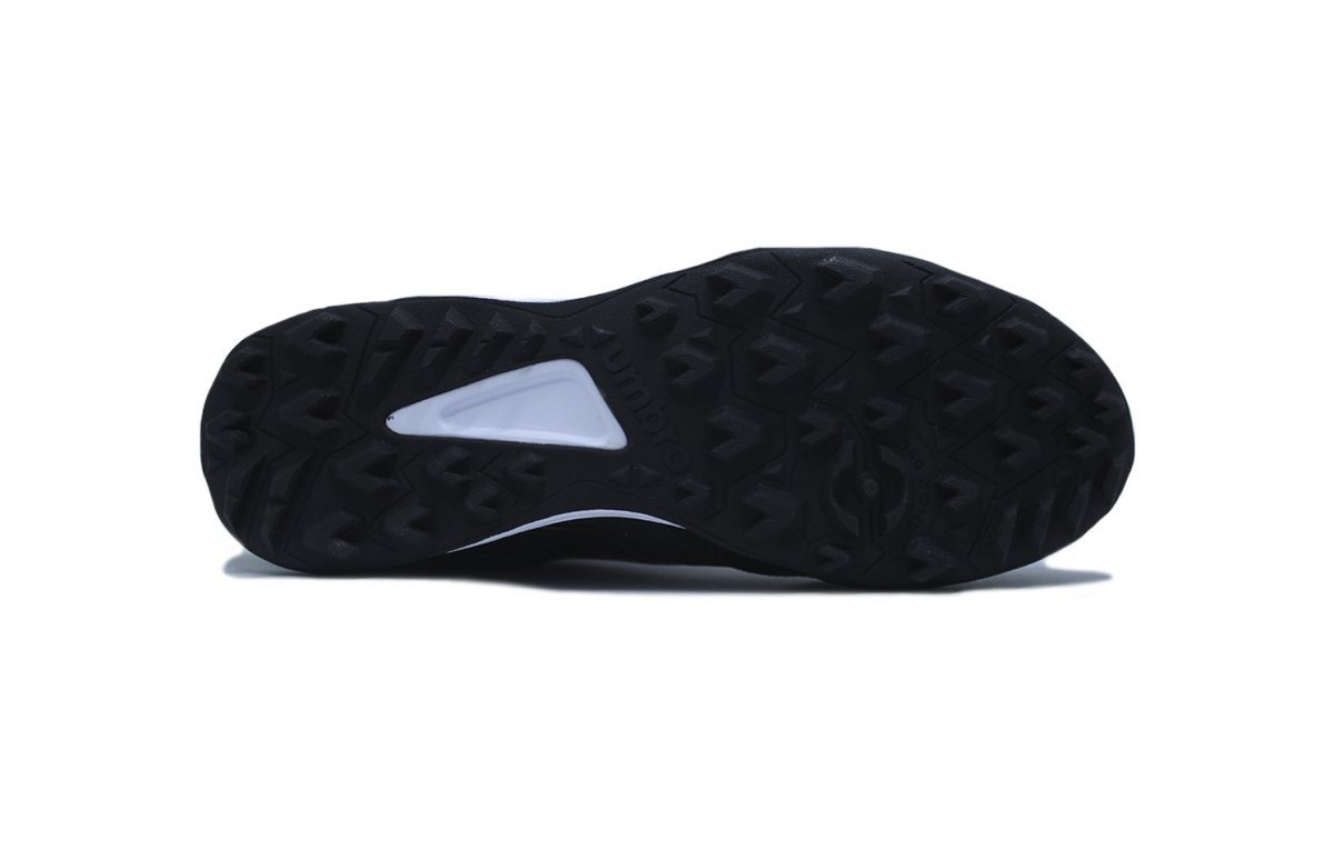 Chuteira Society Umbro Pro 5 Bump Club - unissex - preto e dourado Preto 4