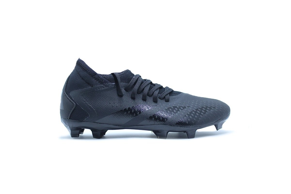 Chuteira campo Adidas Predator 23.3 - unissex - preto