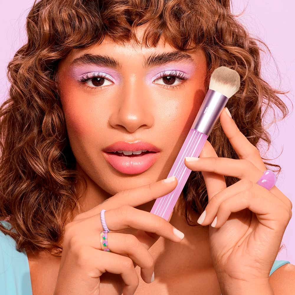 Real Techniques Pastel Pop Plumped Up Kit - 3 Pincéis para o Rosto + 1 Espátula de Maquiagem ÚNICO 7