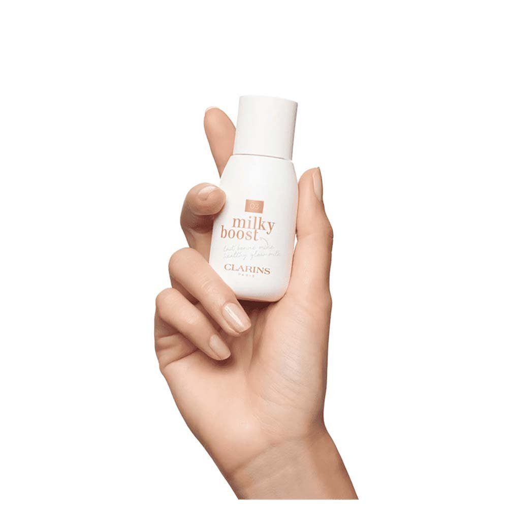 Base Líquida Clarins Milky Boost Foundation 50ml 05 - Sandalwood 6
