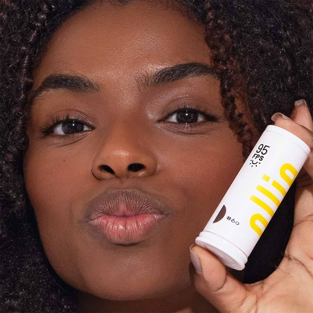 Protetor Solar Facial em Bastão Com Cor Ollie FPS 95 Cor 60 4