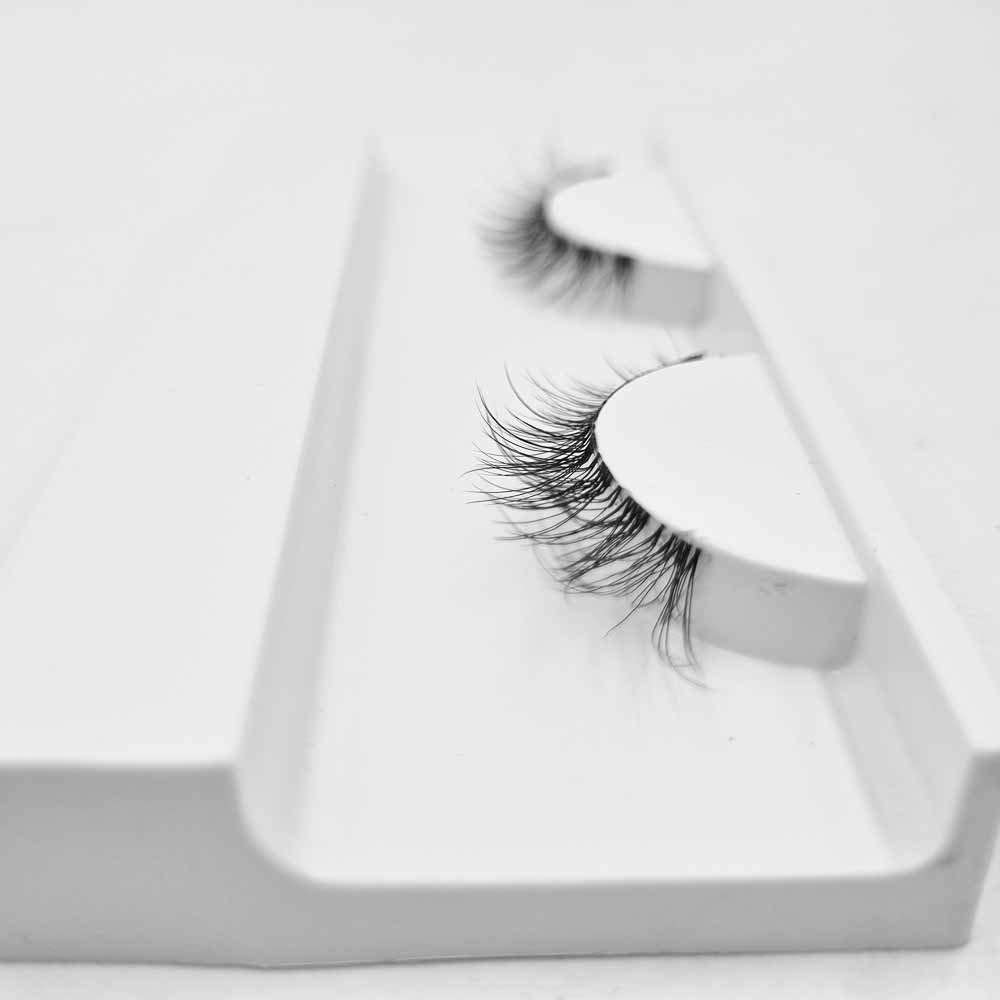 Cílios Postiços That Girl Invisible Lash 3D Mega Light ÚNICO 5