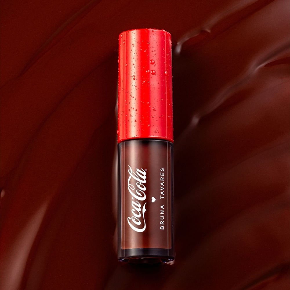 BT Coca Cola Gloss Labial Lip Gloss Sérum Bruna Tavares Brown Fizz 4