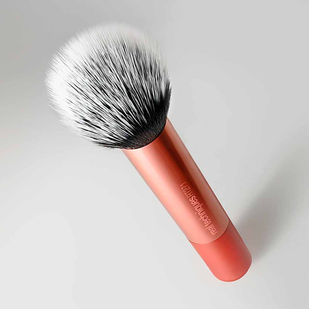 Pincel para Base Líquida Real Techniques Skin Tint Base Brush ÚNICO 2