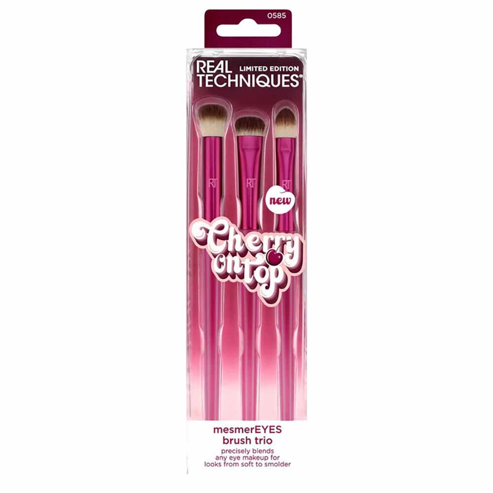 Kit de Pincéis Real Techniques Cherry On Top MesmerEYES Brush Trio ÚNICO 2