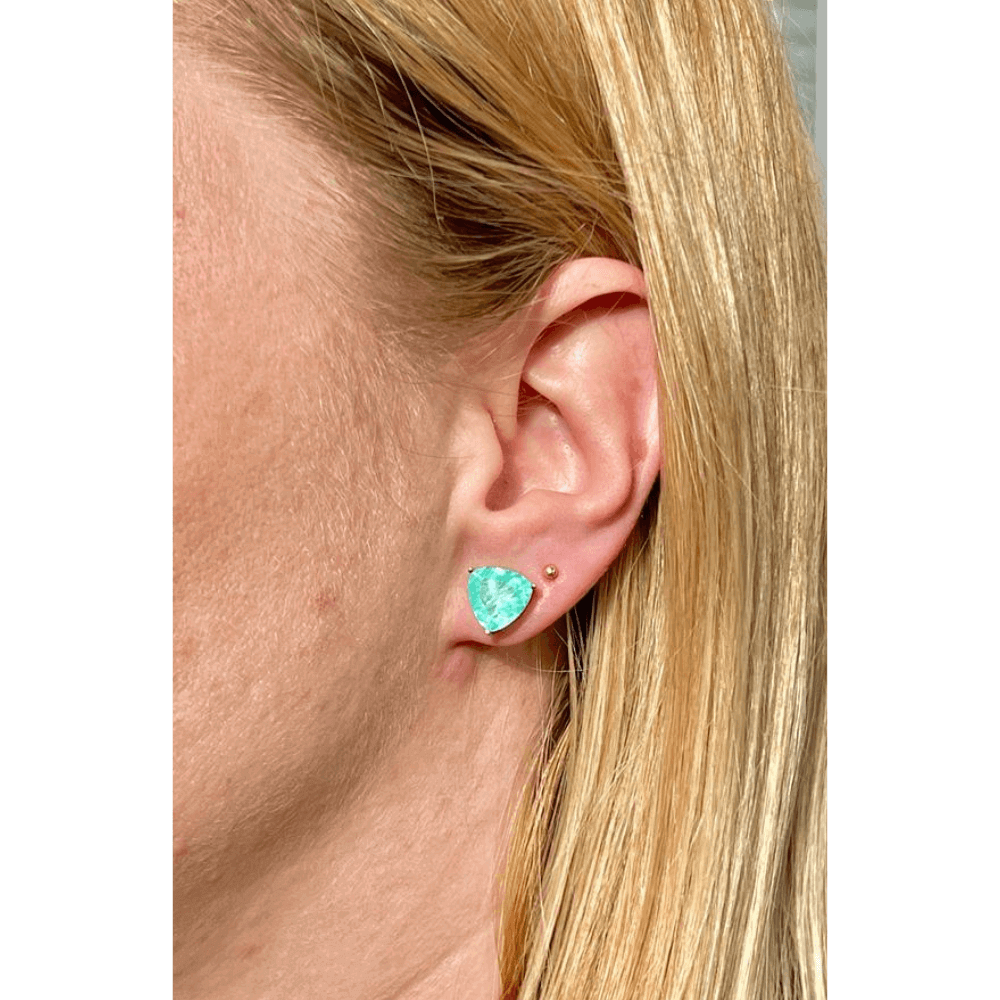 Brinco com Cristal Triangular Fusion cor turmalina banhado em rodio Prata 2