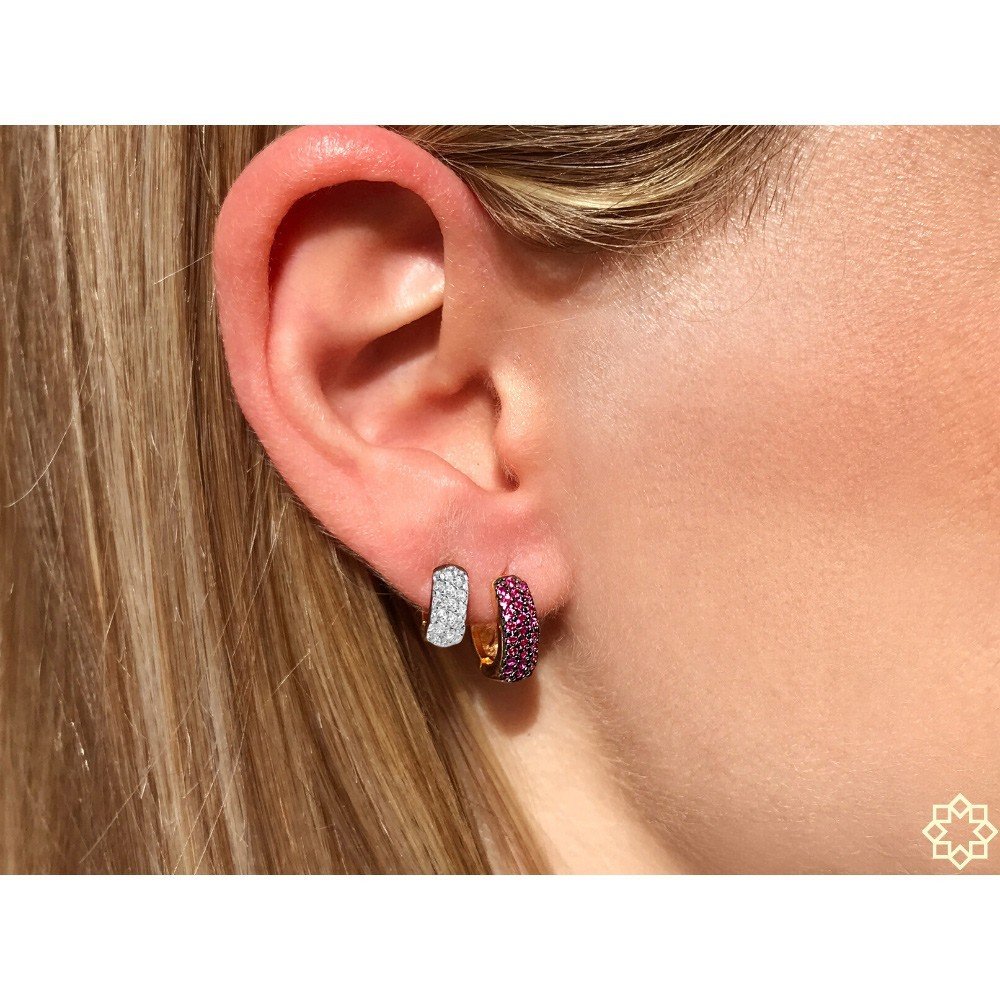 Conjunto Brinco de Argolas Primeiro e Segundo Furo zirconias rubi e brancas banhado em ouro 18k Dourado 2