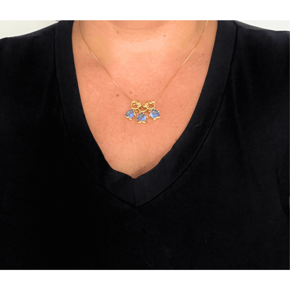 Colar com Filhos tres meninos com cristal azul banhado ouro Dourado 2