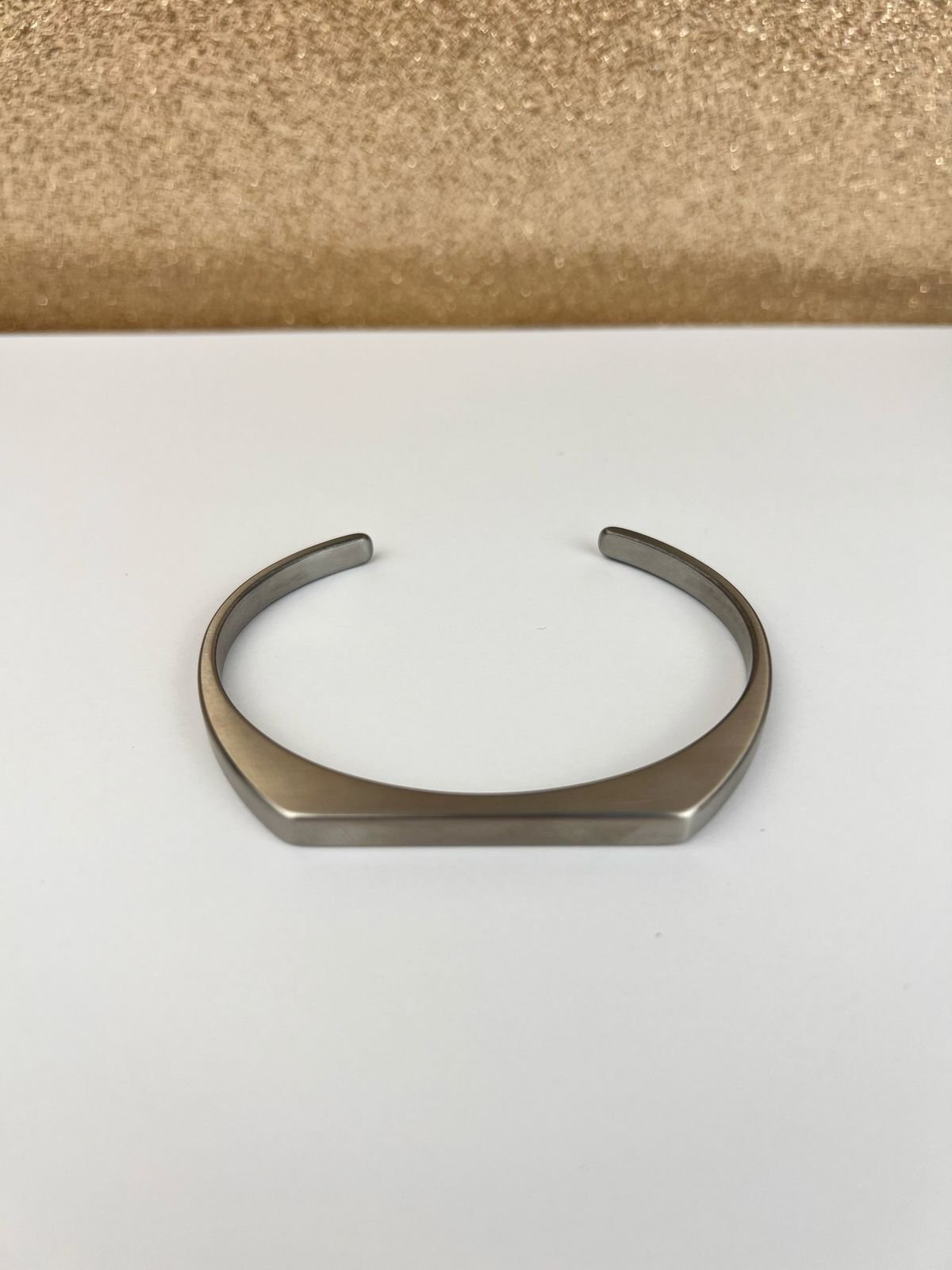 Bracelete masculino com abertura quadrado aco acetinado Prata 2