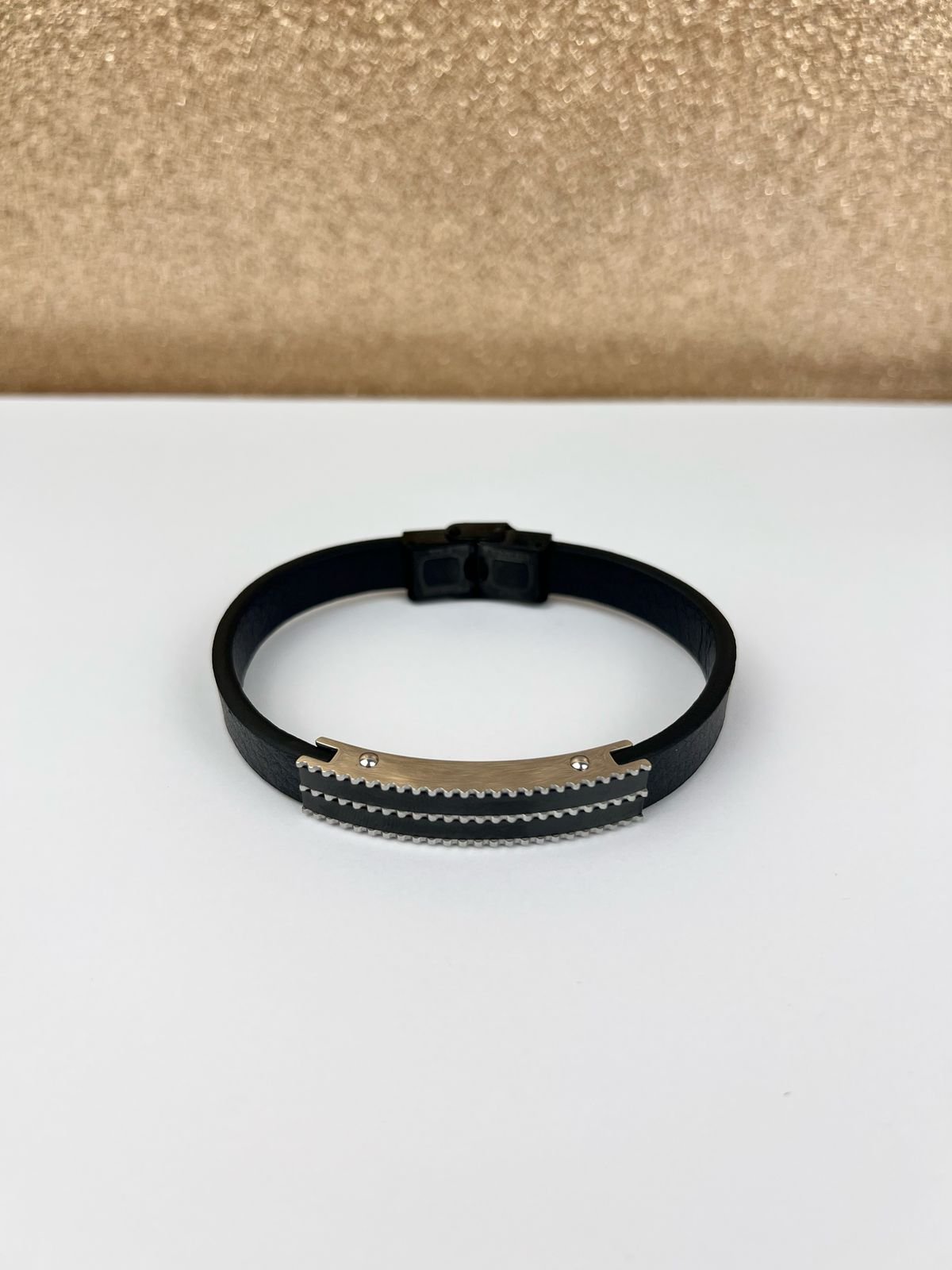 Pulseira masculina em couro legitimo com placa de aco negro-22cm Preto 2