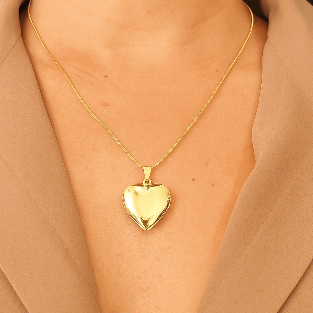 Colar Relicario de Coracao Liso Banhado Ouro 18k - 2 Fotos Dourado 3