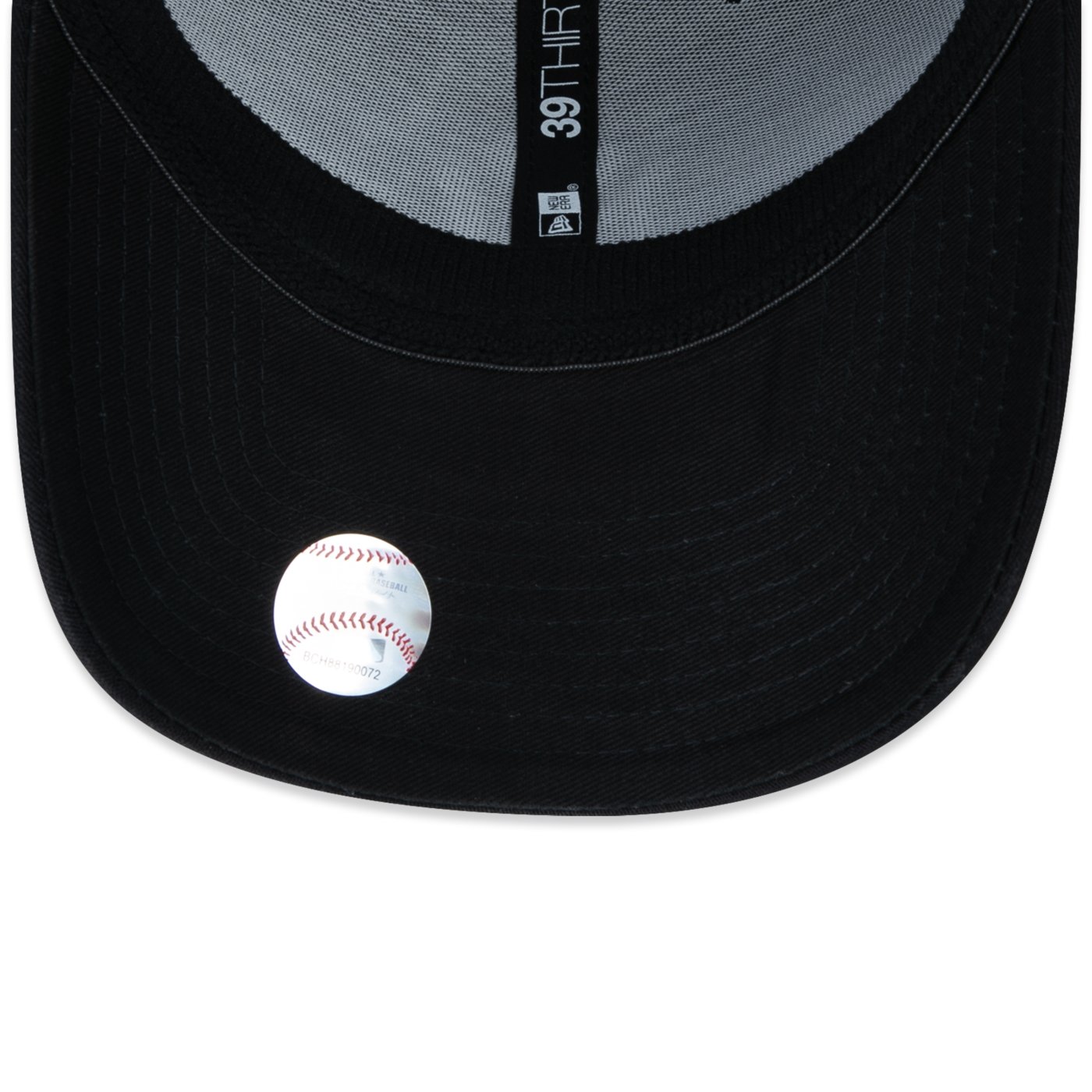 Bone New Era 39THIRTY MLB New York Yankees Preto 7