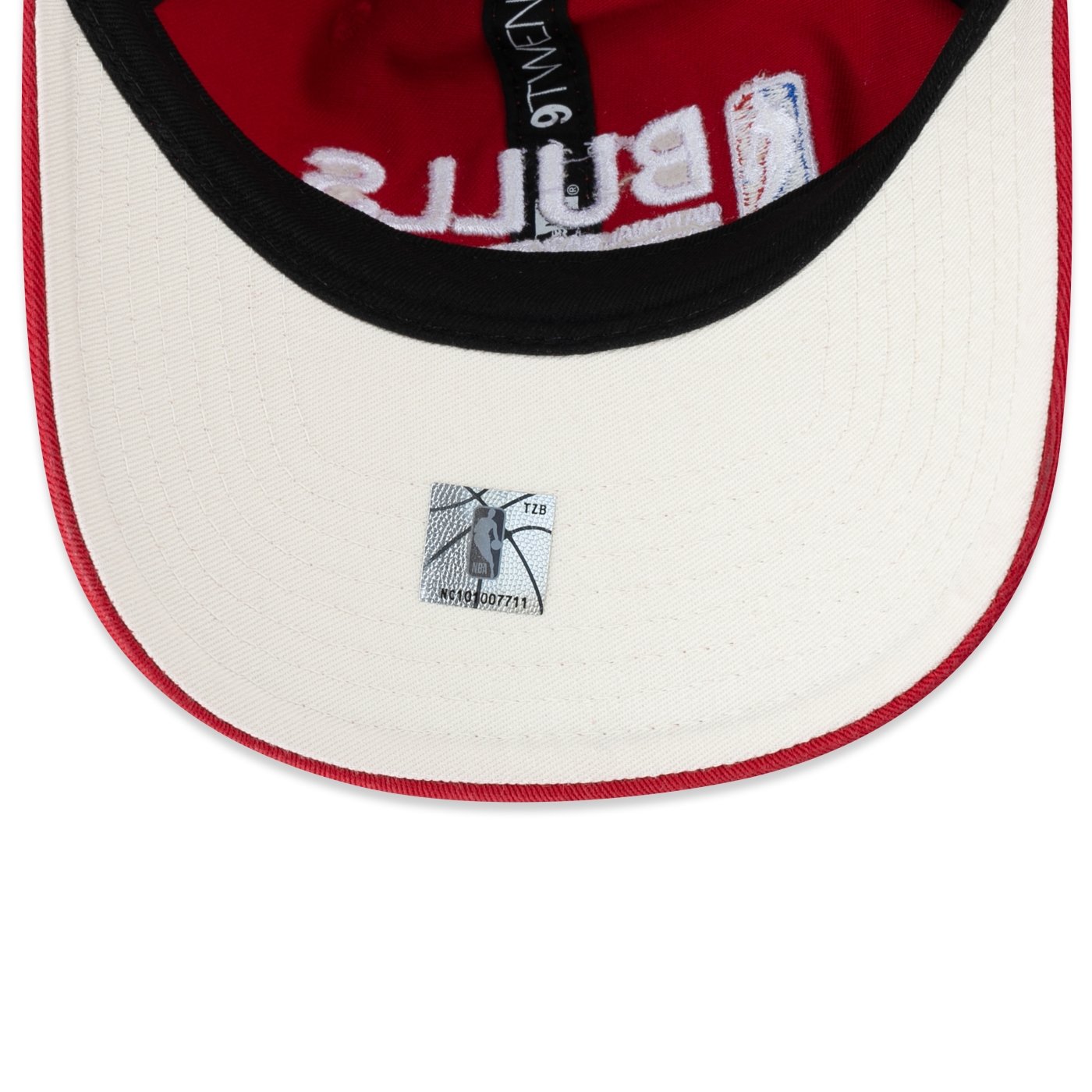 Bone New Era 9TWENTY NBA Chicago Bulls Institutional Style Vermelho 7