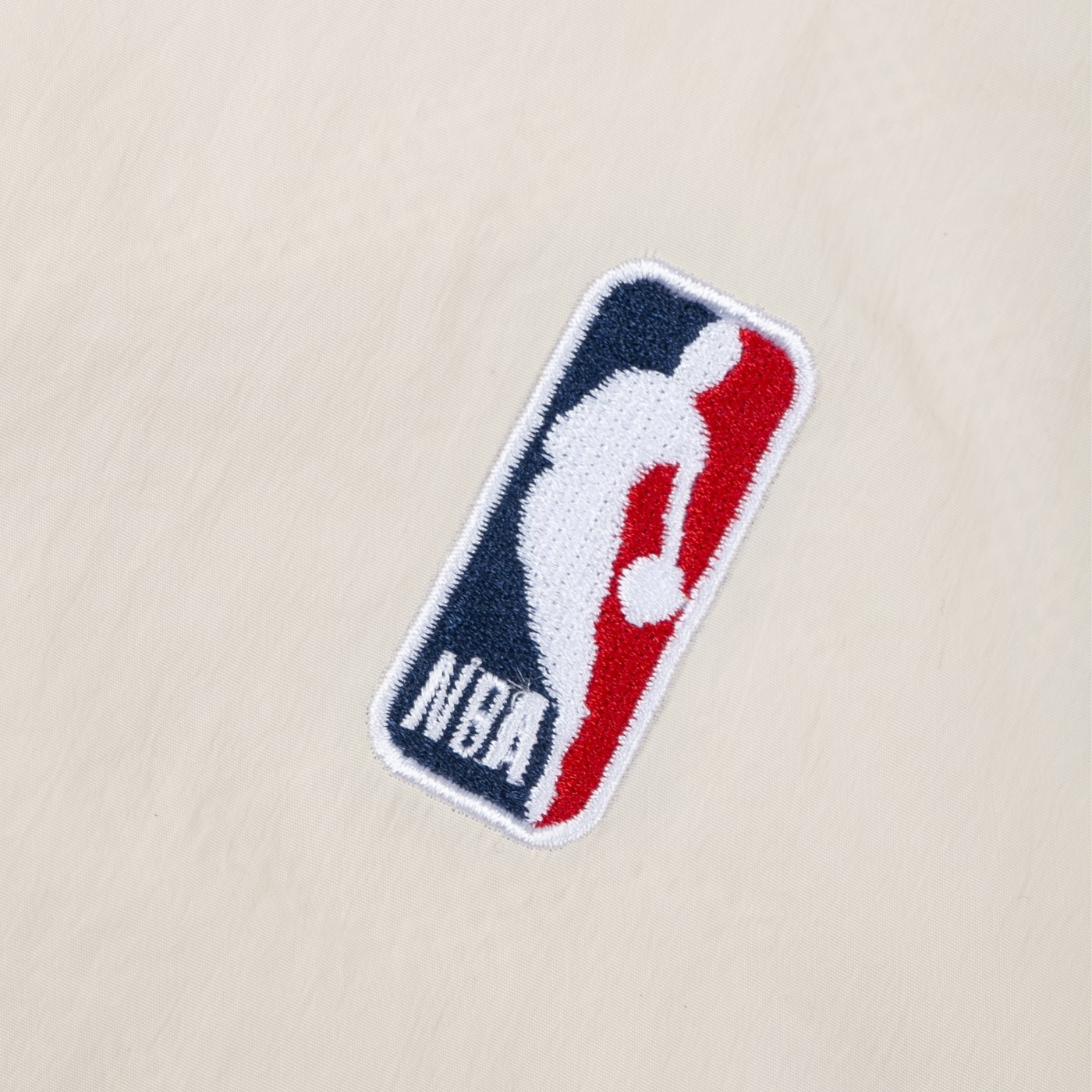 Jaqueta New Era Corta Vento NBA Chicago Bulls Institutional Style Vermelho/Off White 4