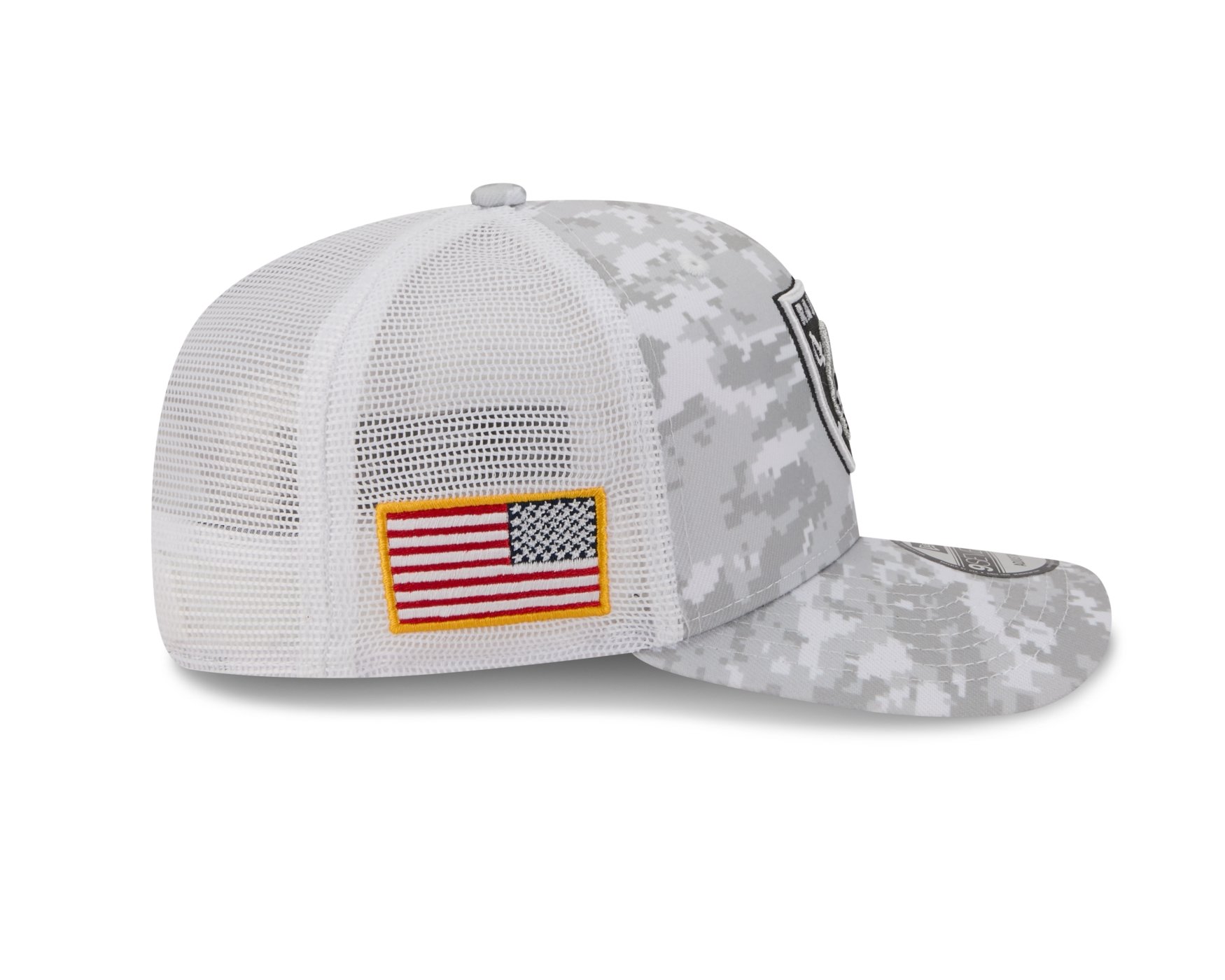 Bone New Era 9SEVENTY Las Vegas Raiders NFL Salute Service 2025 Preto Cinza 6