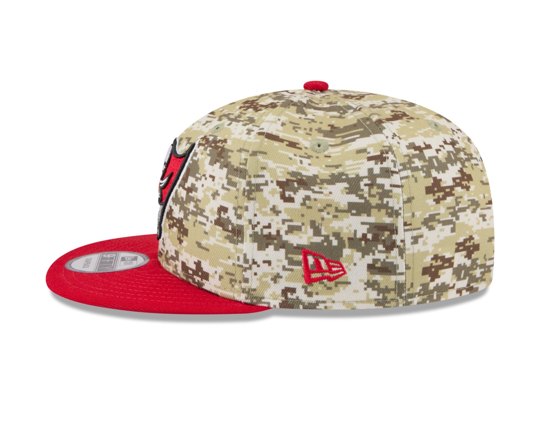 Bone New Era 9FIFTY Tampa Bay Buccaneers NFL Salute Service 2025 Militar Militar/Vermelho 5