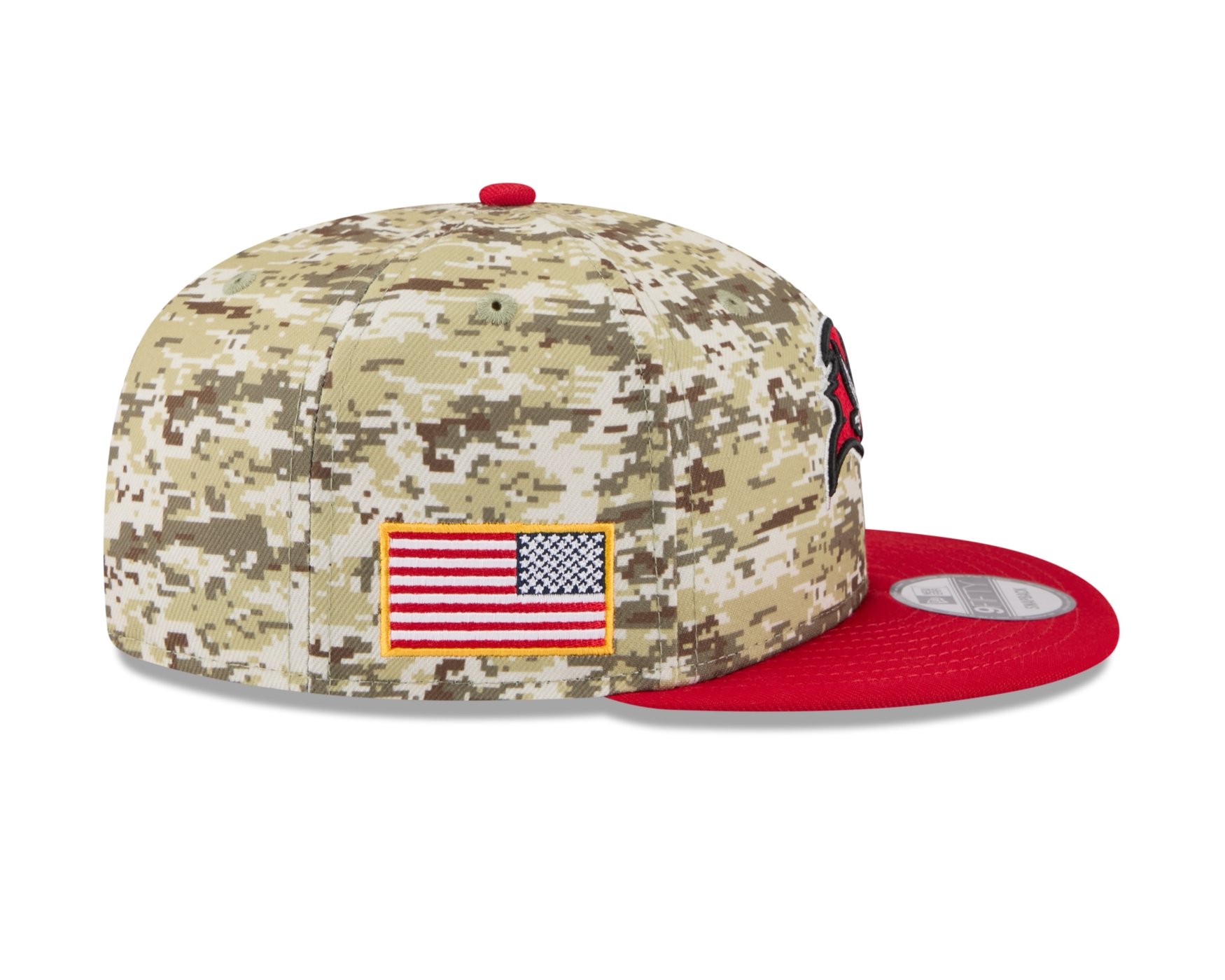 Bone New Era 9FIFTY Tampa Bay Buccaneers NFL Salute Service 2025 Militar Militar/Vermelho 6