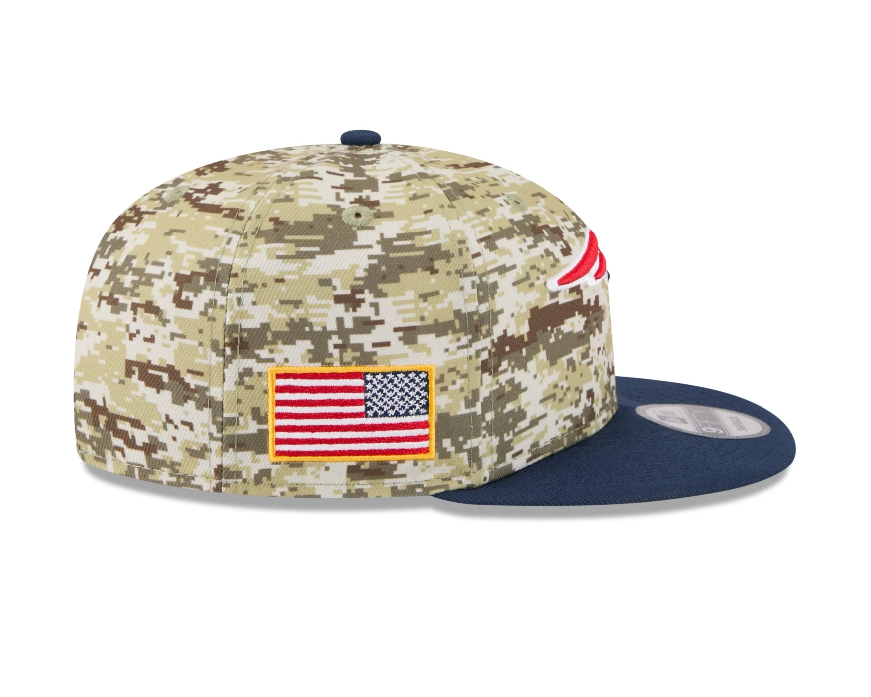 Bone New Era 9FIFTY New England Patriots NFL Salute Service 2025 Militar Militar/Azul 5