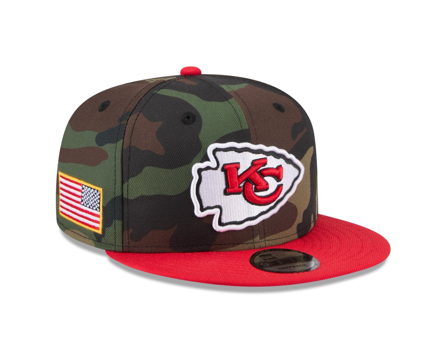 Bone New Era 9FIFTY Kansas City Chiefs NFL Salute Service 2025 Militar Militar/Vermelho 3