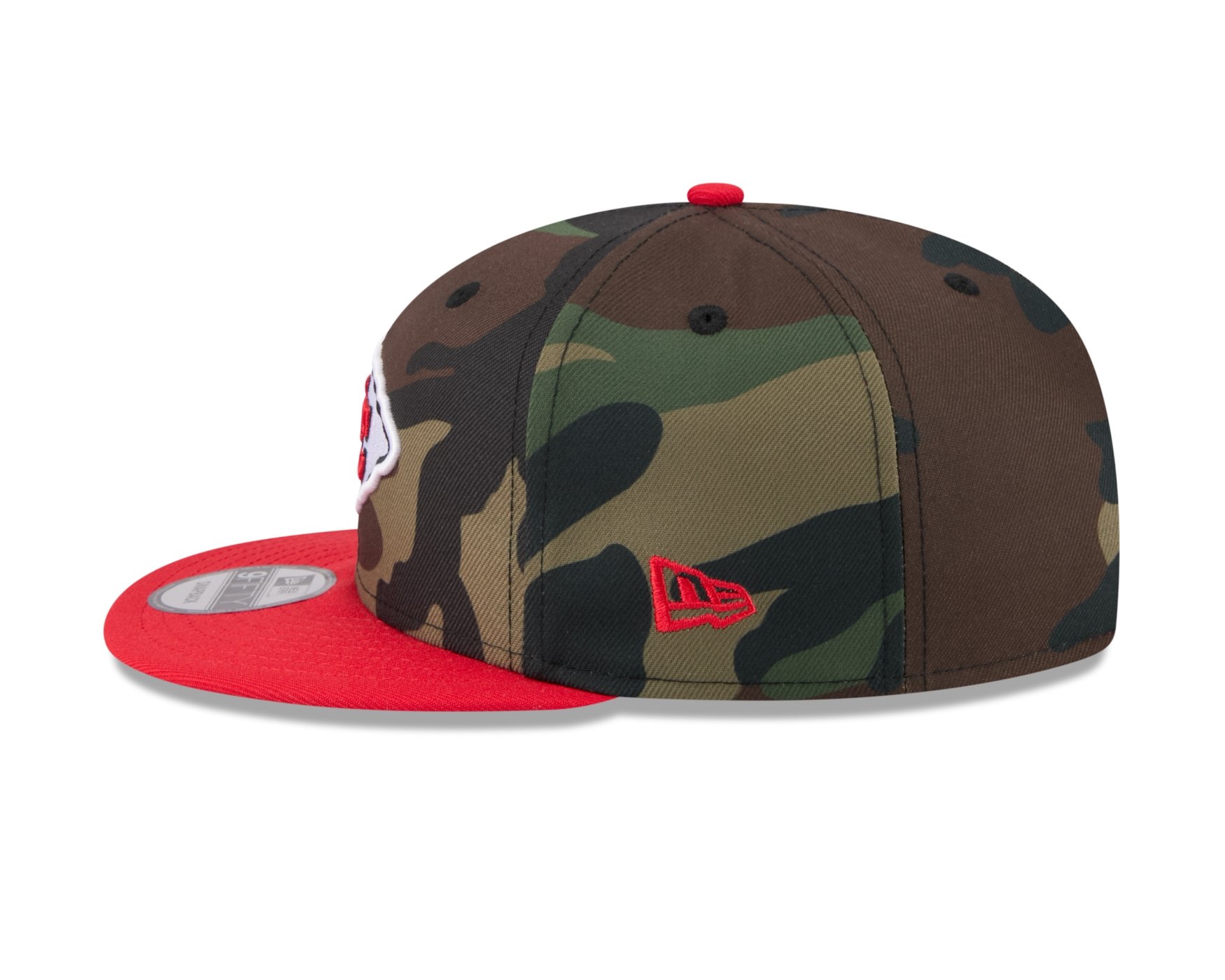 Bone New Era 9FIFTY Kansas City Chiefs NFL Salute Service 2025 Militar Militar/Vermelho 5