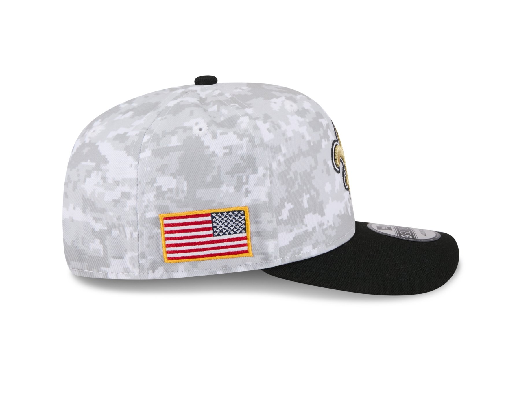 Bone New Era 9SEVENTY New Orleans Saints NFL Salute Service 2025 Militar Cinza/Preto 6