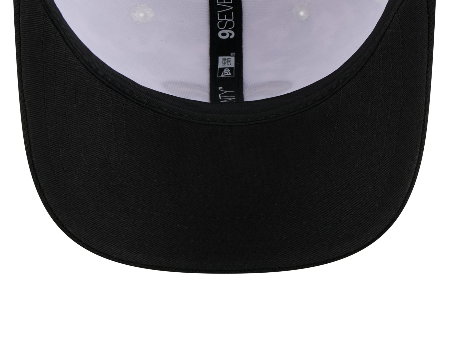 Bone New Era 9SEVENTY New Orleans Saints NFL Salute Service 2025 Militar Cinza/Preto 7