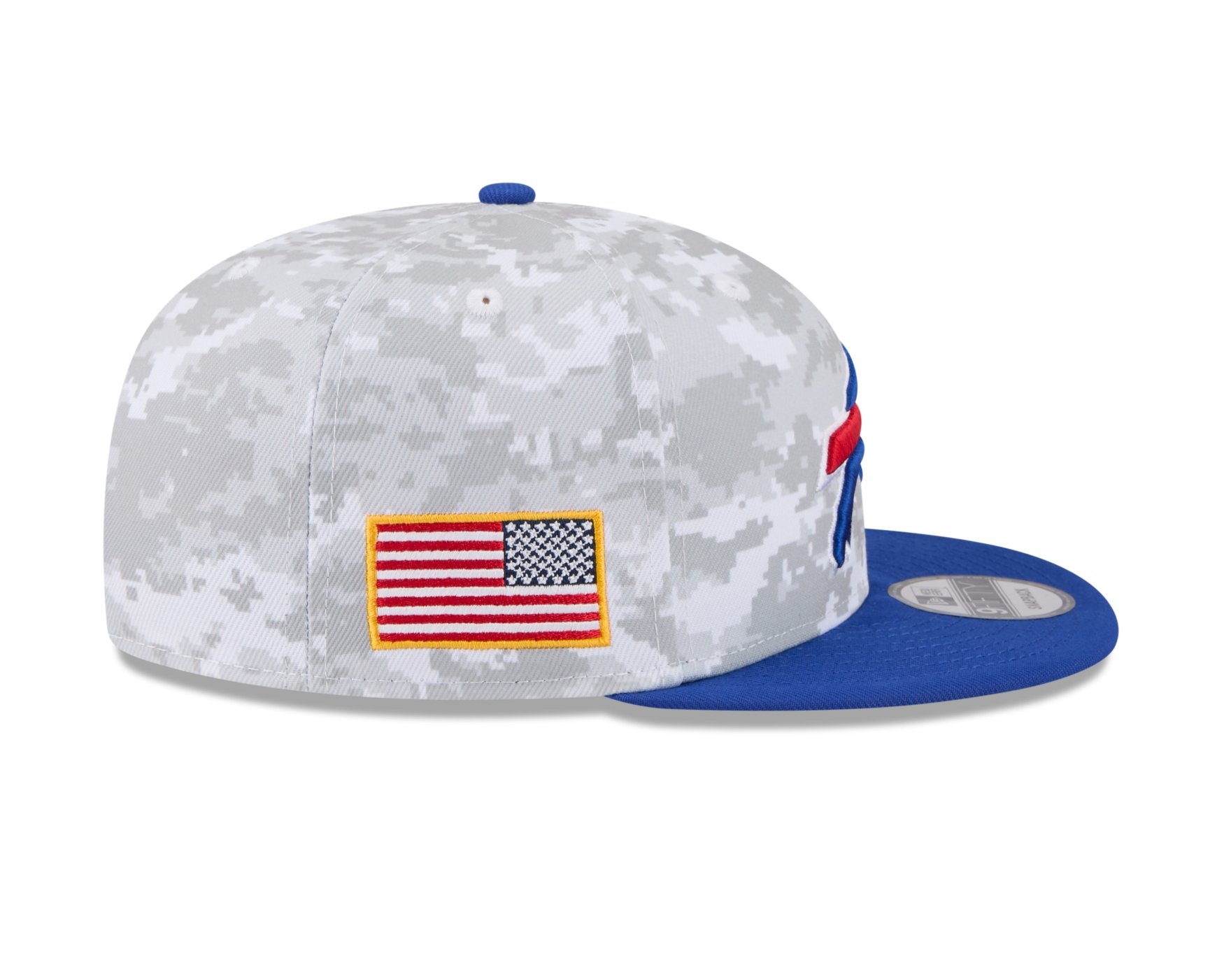 Bone New Era 9FIFTY Buffalo Bills NFL Salute Service 2025 Militar Cinza/Azul 6