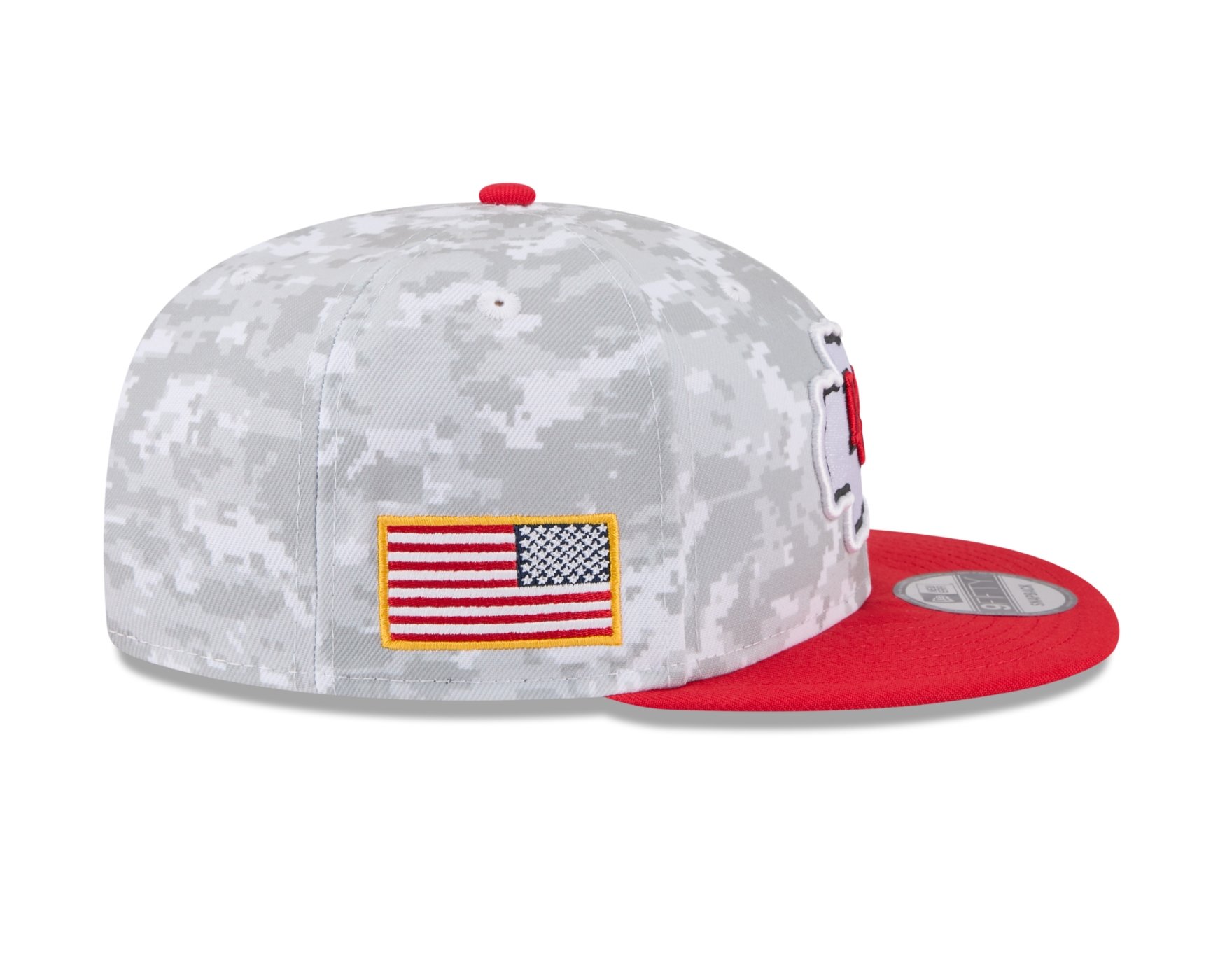 Bone New Era 9FIFTY Kansas City Chiefs NFL Salute Service 2025 Militar Cinza/Vermelho 6