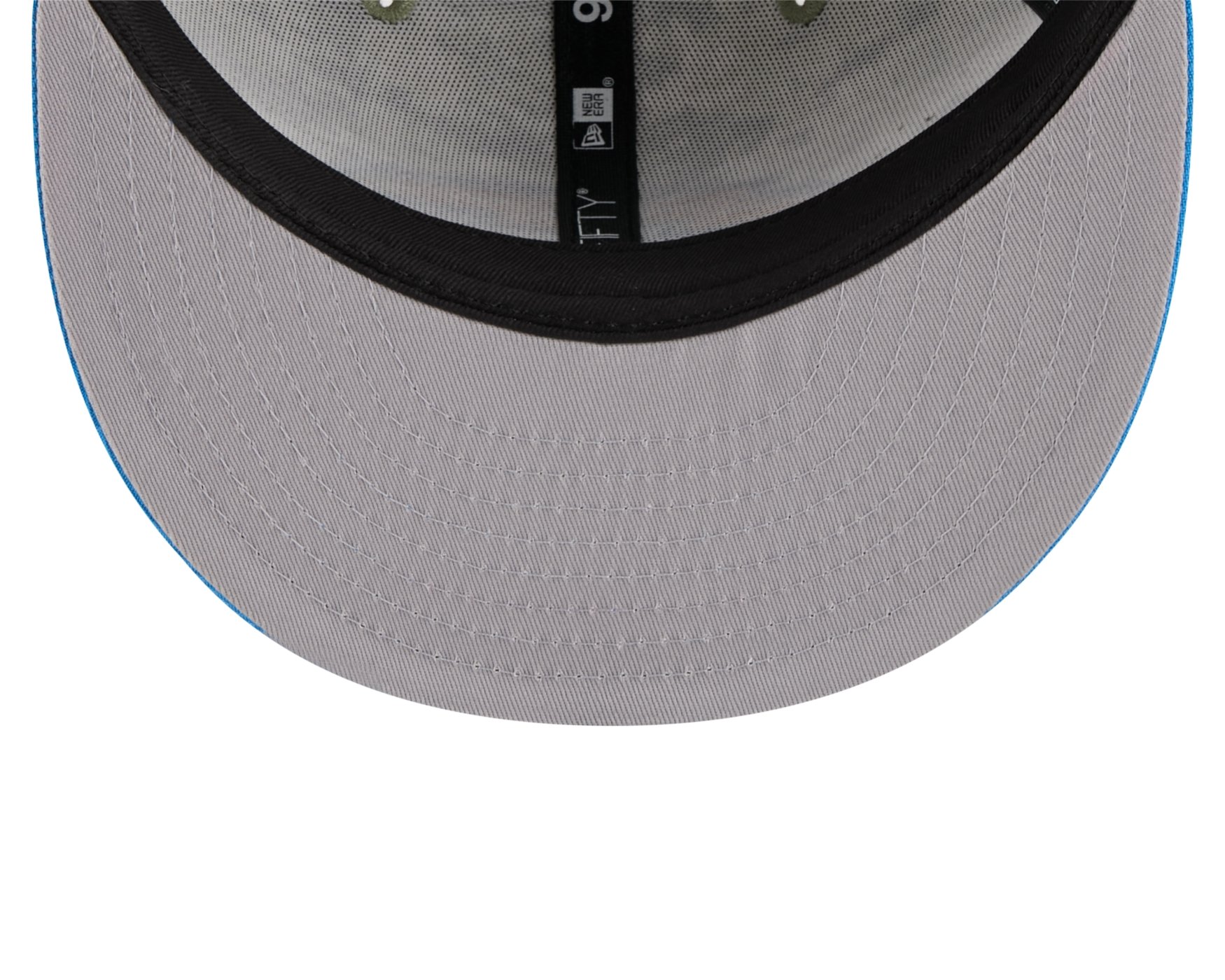 Bone New Era 9FIFTY Los Angeles Chargers NFL Salute Service 2025 Militar Bege/Azul 7