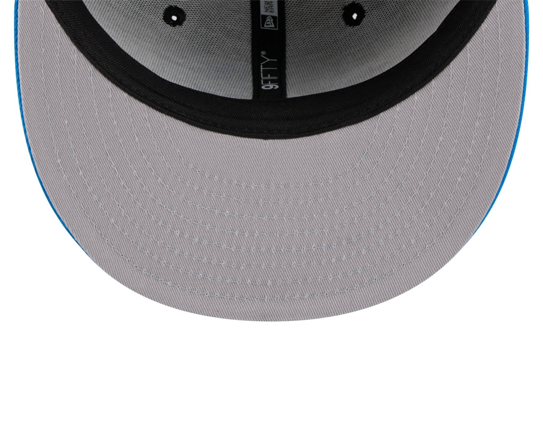 Bone New Era 9FIFTY Detroit Lions NFL Salute Service 2025 Militar Militar/Azul 7