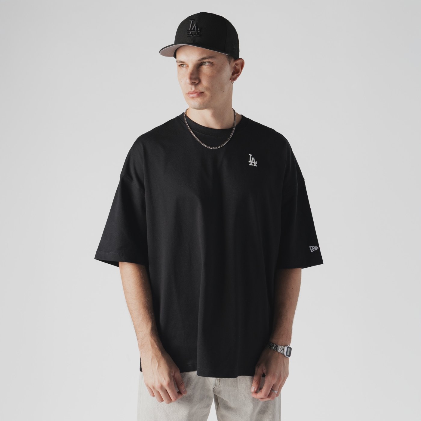 Camiseta New Era Oversize Los Angeles Dodgers MLB Preto