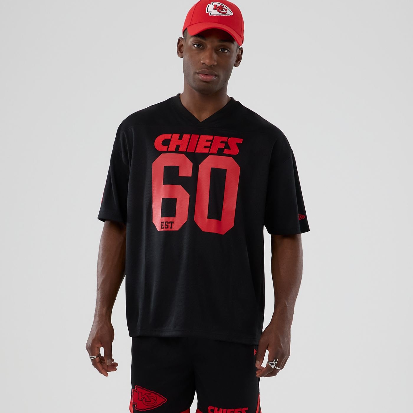 Camiseta New Era Oversize Kansas City Chiefs NFL Preto