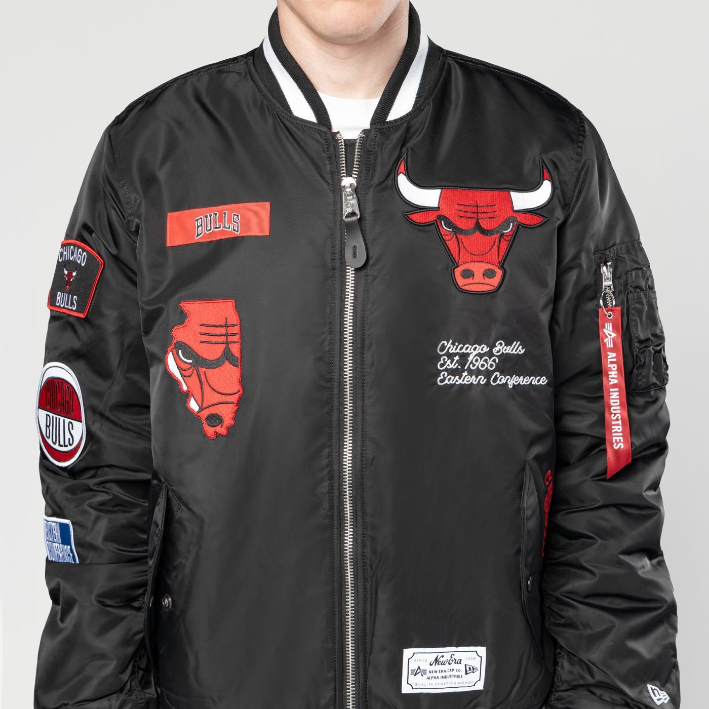 Jaqueta New Era Bomber Chicago Bulls NBA Preto Preto 3