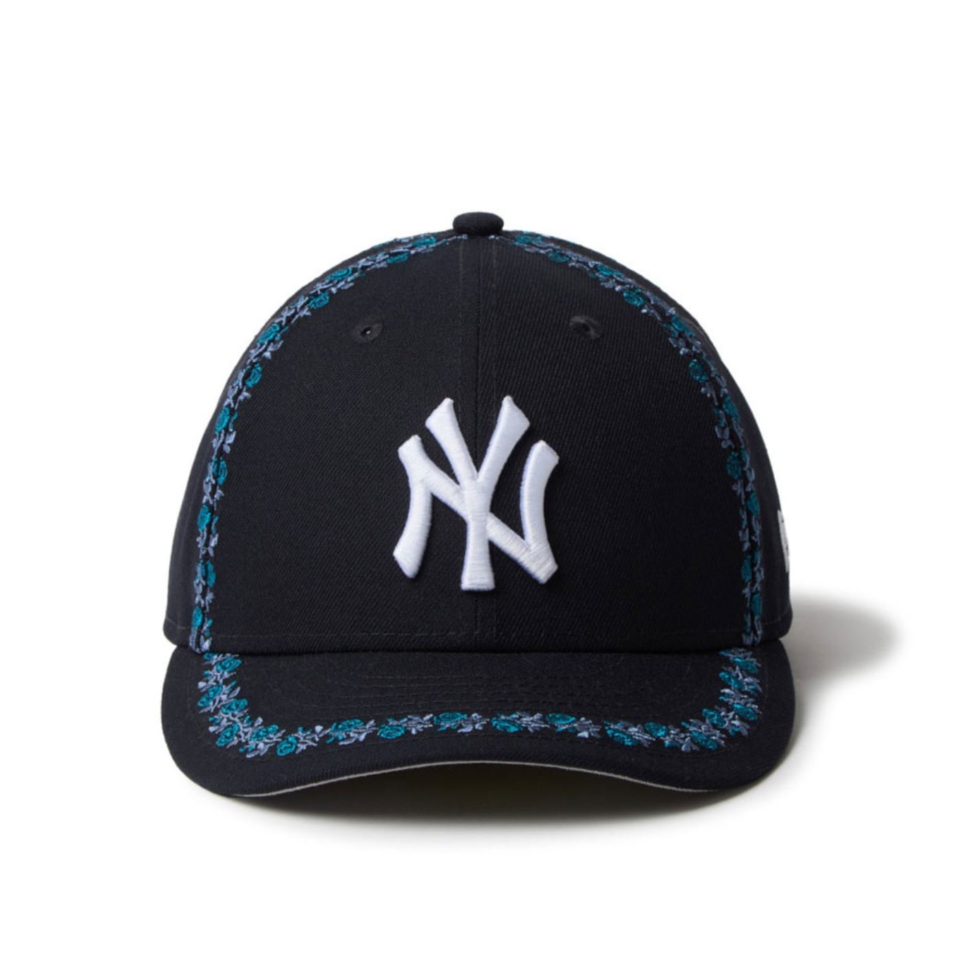 Bone New Era 59FIFTY Low Profile New York Yankees MLB Off White Preto/Azul 2