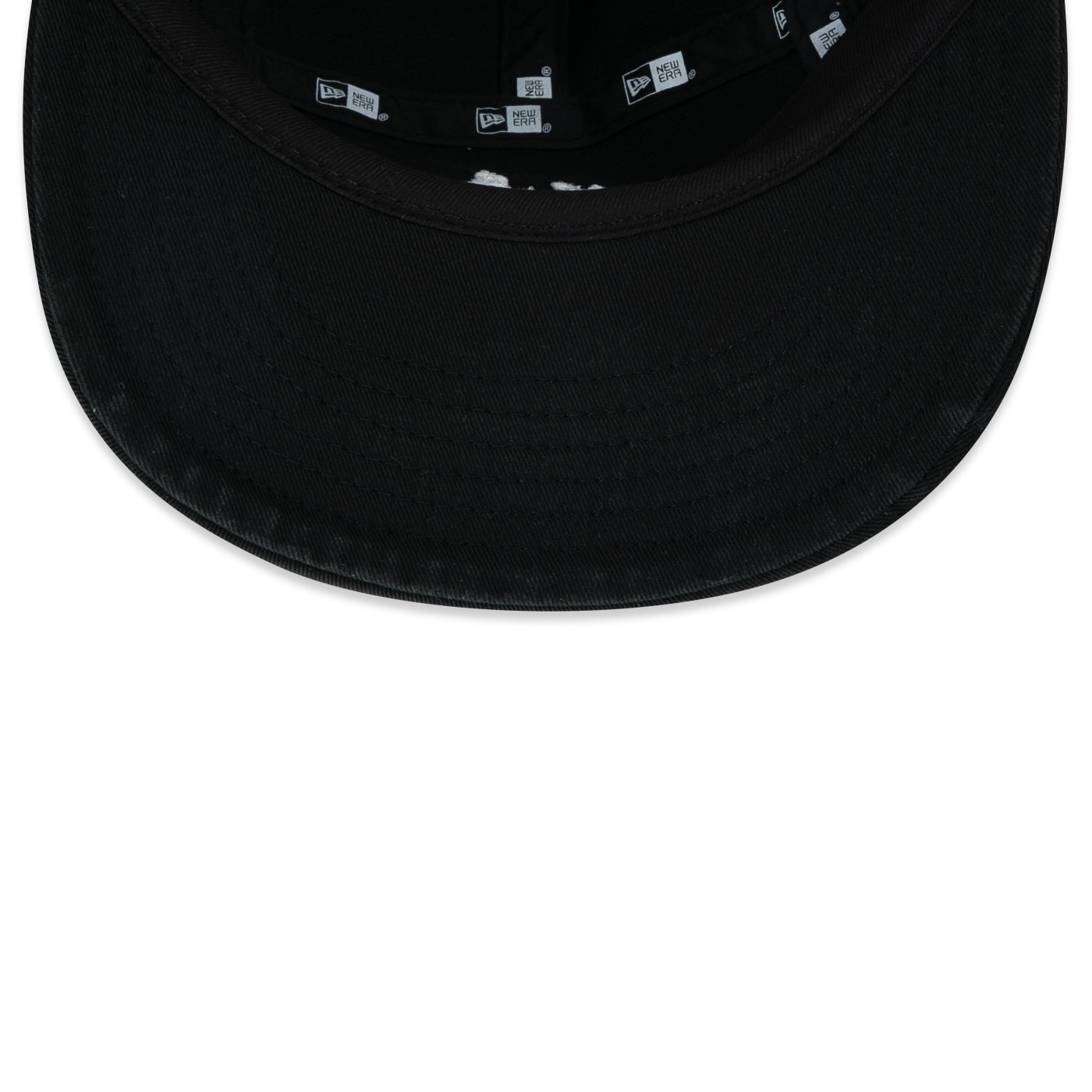 Bone New Era Camper Branded Preto Preto 7