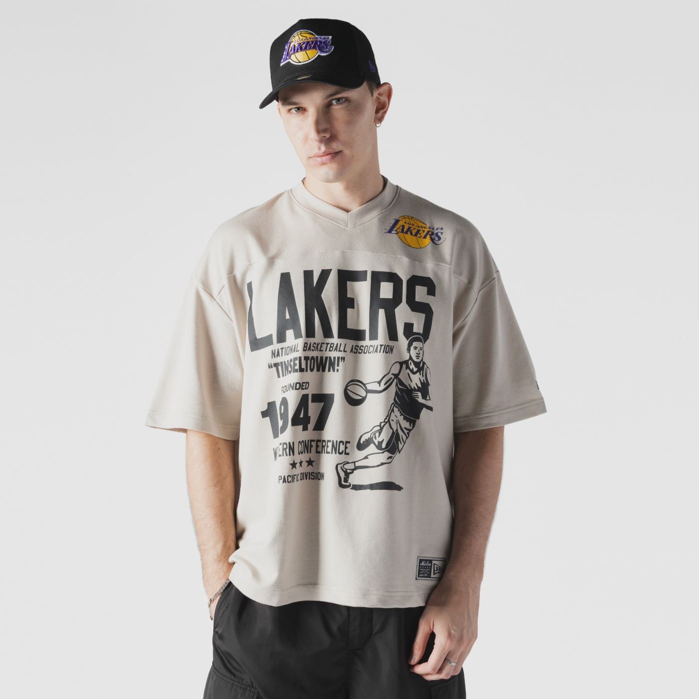 Camiseta New Era Oversize Los Angeles Lakers NBA Bege Bege 2