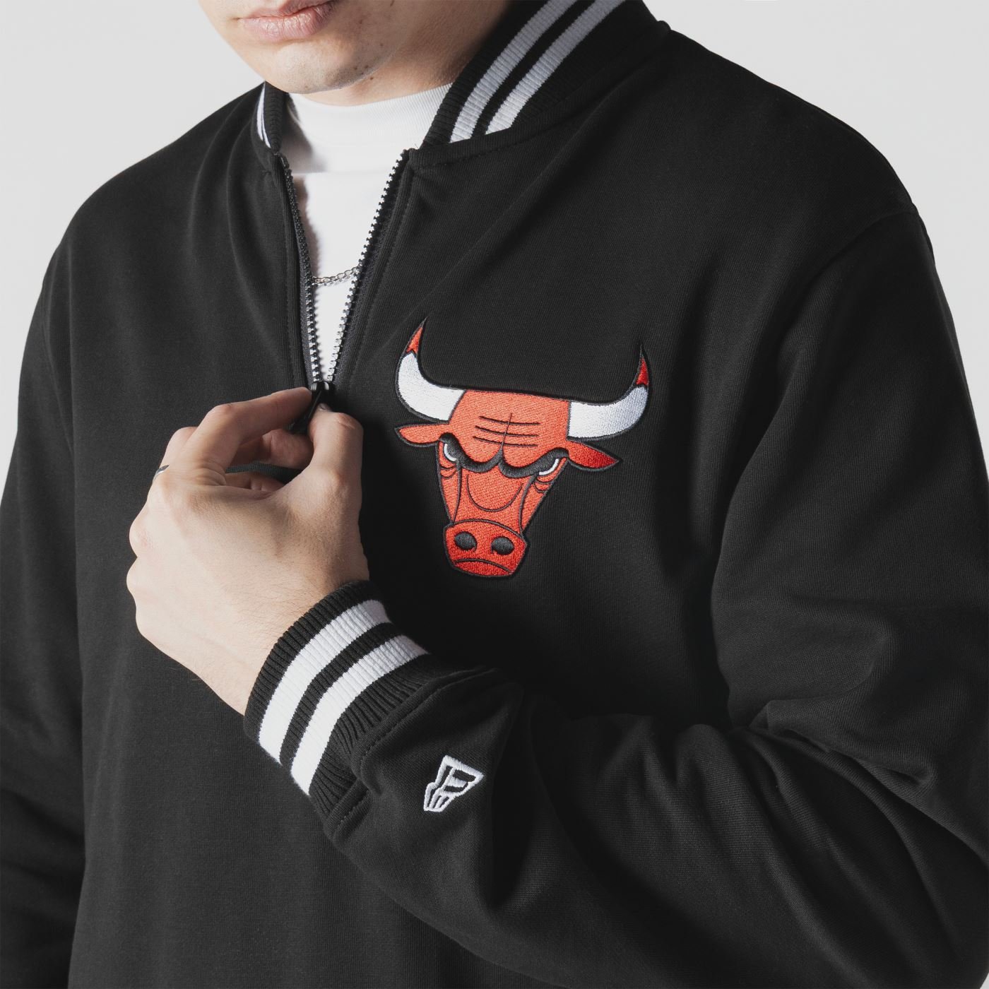 Moletom New Era Quarter Chicago Bulls NBA Preto Preto 3