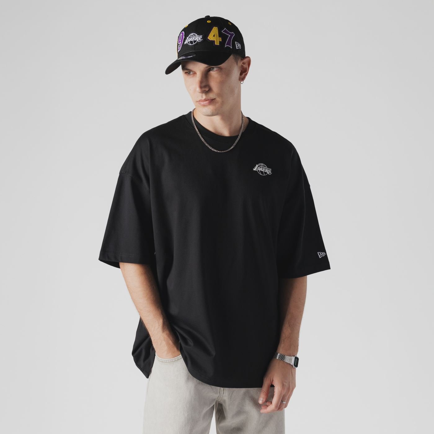 Camiseta New Era Oversize Los Angeles Lakers NBA Preto