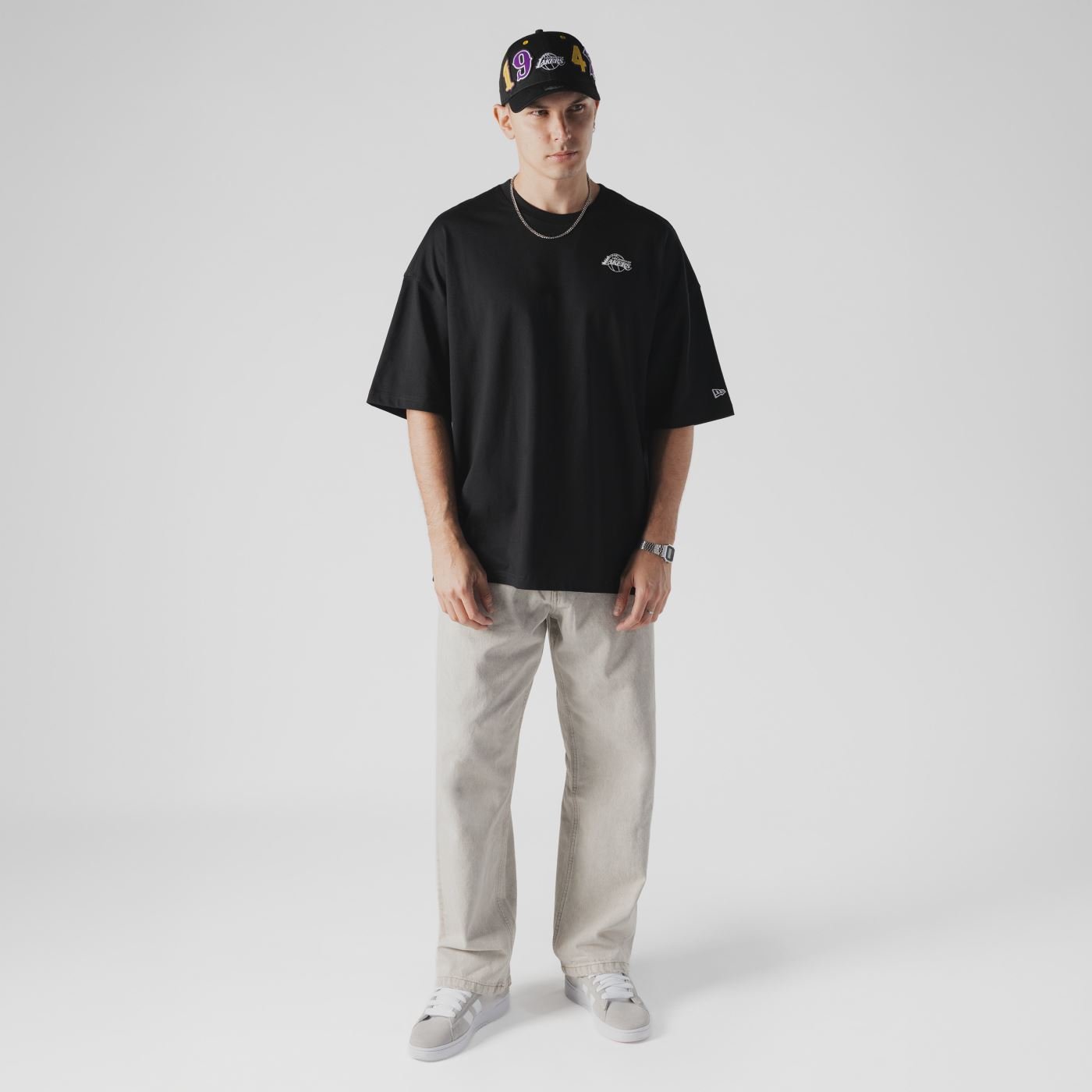 Camiseta New Era Oversize Los Angeles Lakers NBA Preto Preto 2